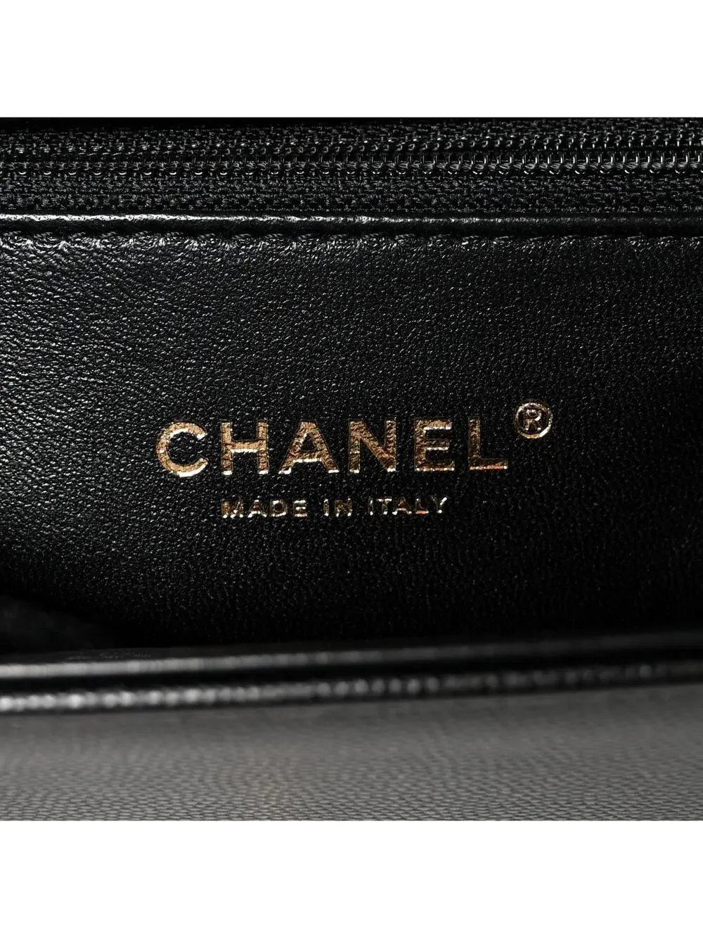 Chanel Caviar Quilted New Medium Boy #322002C49B